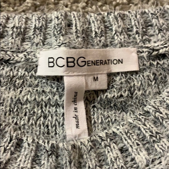 Super soft BCBG sweater worn once - Picture 4 of 4